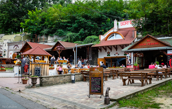 valley of the beautiful women eger