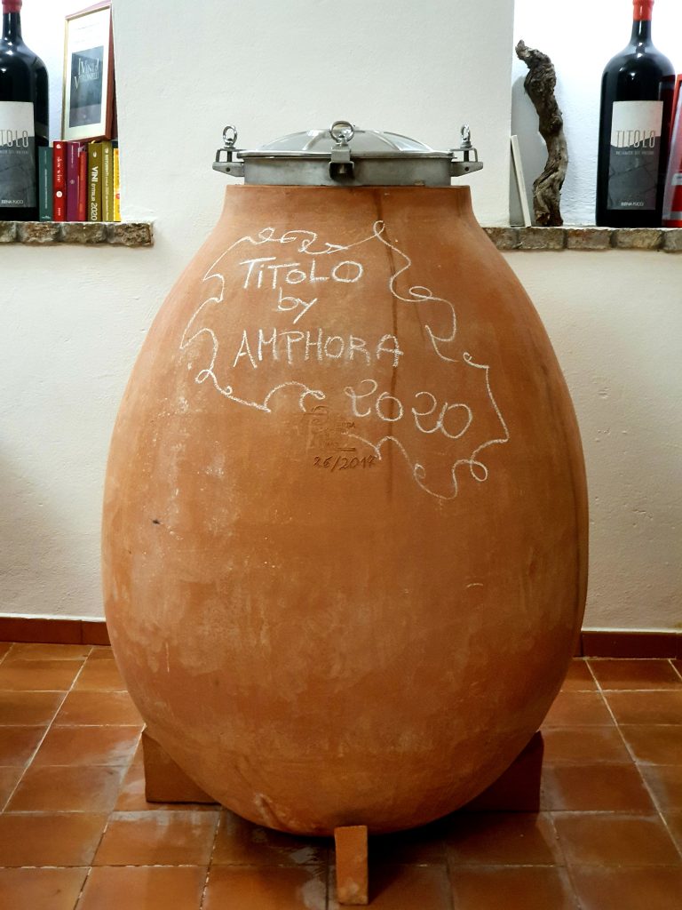 Elena Fucci Titolo by Amphora