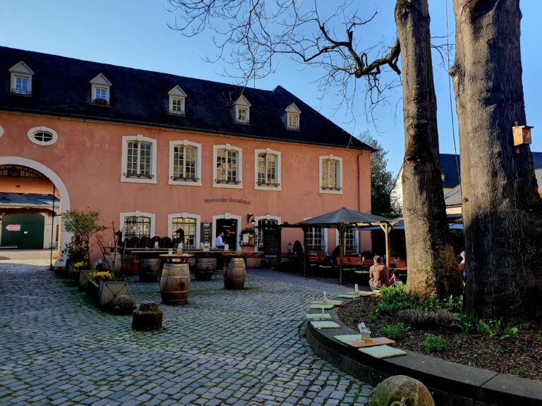 Maximin Grunhaus interieur - Weinstube Kesselstadt Trier